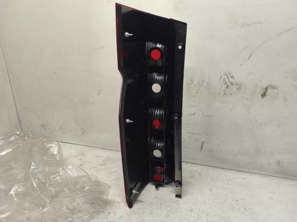 FEU ARRIERE DROIT MERCEDES SPRINTER 2006-2018 - Vue 2